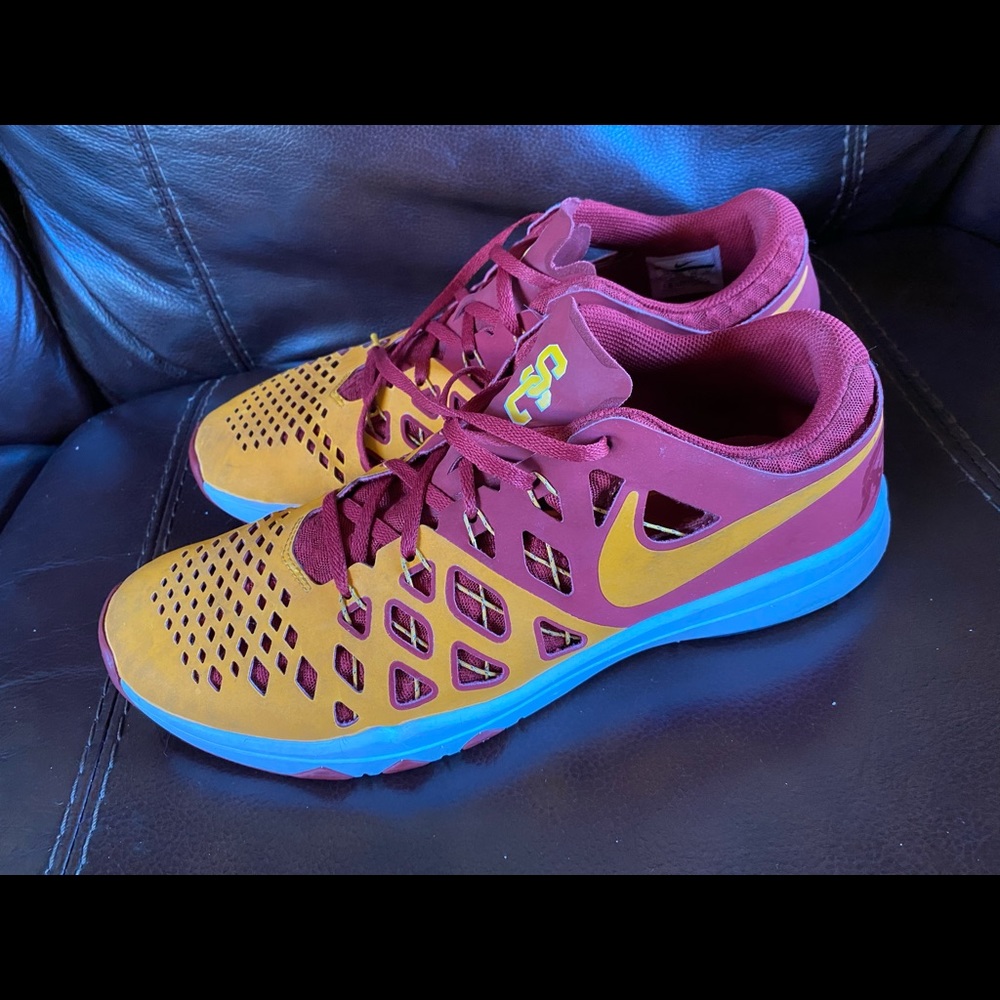 Nike USC Trojans Train Speed Amp 4